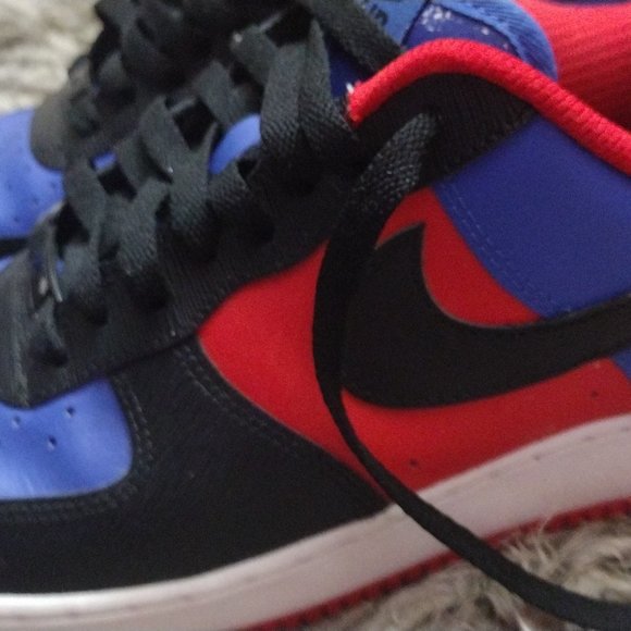 Custom nikes - Picture 2 of 2